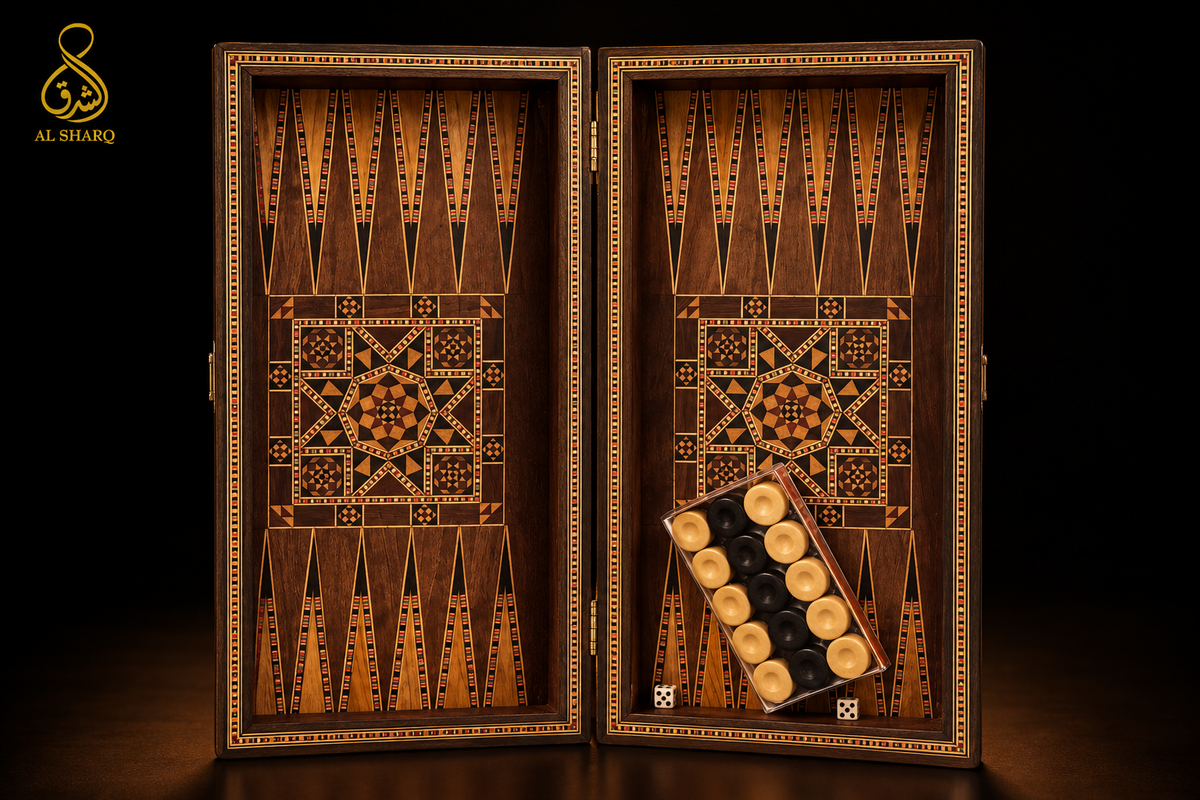 KI-Entwurf des geöffneten Tawli-Bretts mit Spielsteinen und Würfeln
